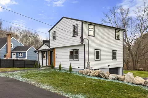 290 Park St, North Reading, MA 01864