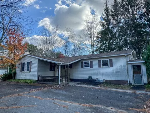 202 Turnpike Rd, Montague, MA 01351