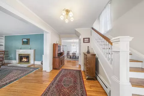 34 Monroe Ave, Worcester, MA 01602 photo 4