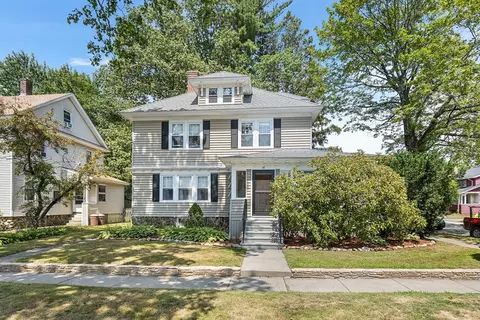 34 Monroe Ave, Worcester, MA 01602
