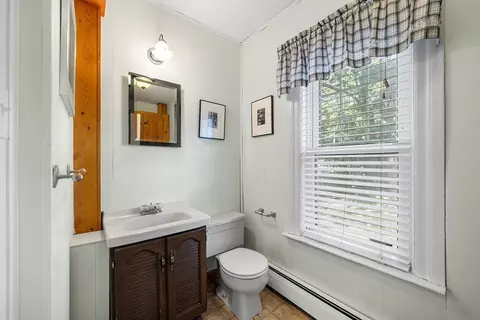 34 Monroe Ave, Worcester, MA 01602 photo 13