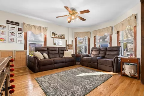 65 Poplar St, Gloucester, MA 01930 photo 7