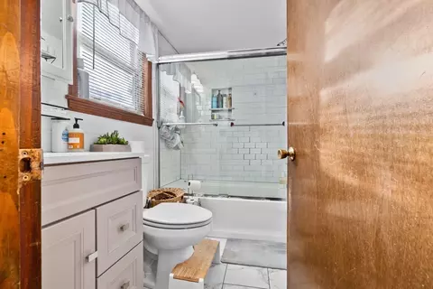65 Poplar St, Gloucester, MA 01930 photo 13