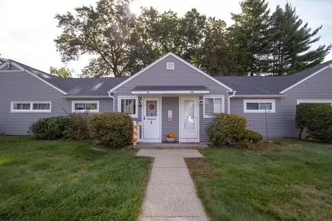 29 Meadowlark Ln #29, Chicopee, MA 01022