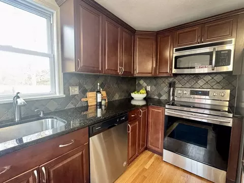 519 Maple St, Danvers, MA 01923 photo 3
