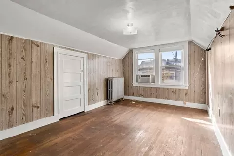 Bedroom - 37 Greenhalge Ave, Everett, MA 02149 photo 7 of 9