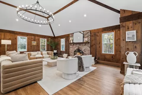 143 Peakham Rd, Sudbury, MA 01776