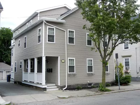 40 Essex St #2, Salem, MA 01970
