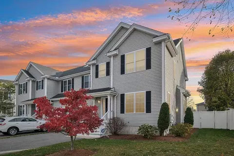 6 Blue Jay Cir #2, Wakefield, MA 01880