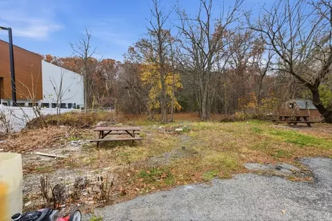 Exterior - 53 James St, Worcester, MA 01603 photo 6 of 7