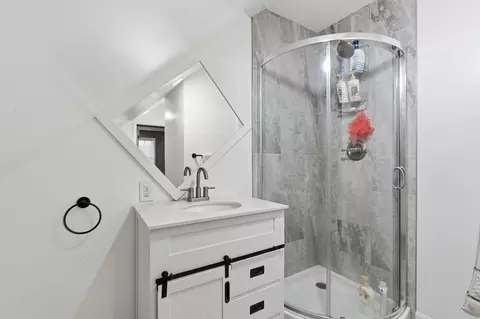 Bath - 53 James St, Worcester, MA 01603 photo 4 of 4