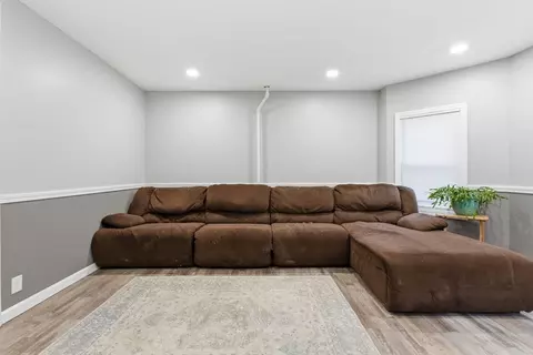 Living - 53 James St, Worcester, MA 01603 photo 1 of 2