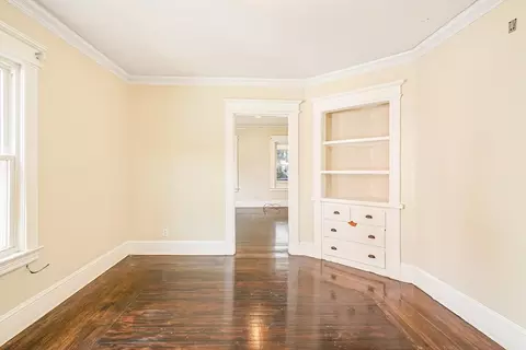 Living - 18 Sycamore St, Springfield, MA 01109 photo 3 of 5