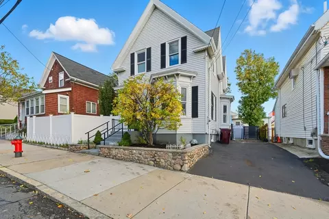 22 Spring St, Everett, MA 02149 photo 3