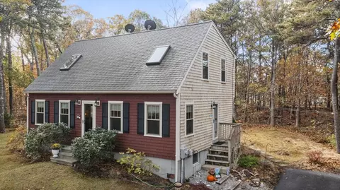 100 Orchard Dr, Eastham, MA 02642