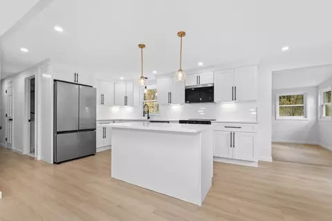 17 Susan Ln, Bellingham, MA 02019