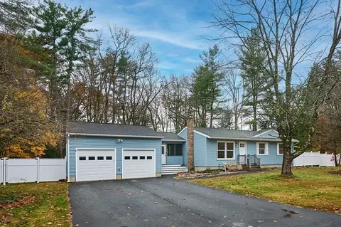 12 Kingsberry Ln, Southampton, MA 01073