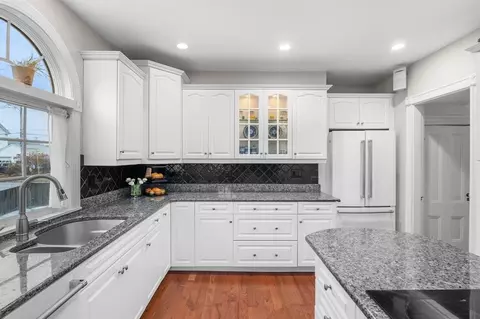 5 Beacon St, Danvers, MA 01923 photo 14
