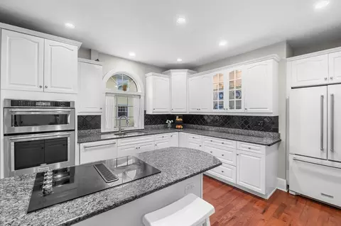 5 Beacon St, Danvers, MA 01923 photo 13