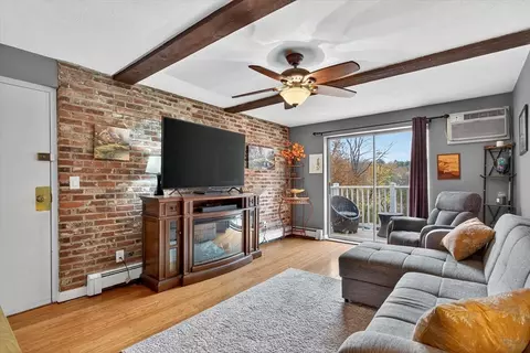 38 Bennett St #3D, Wakefield, MA 01880 photo 3