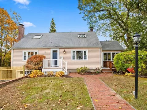 30 Amherst Rd, Marblehead, MA 01945