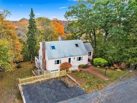 30 Amherst Rd, Marblehead, MA 01945 photo 2