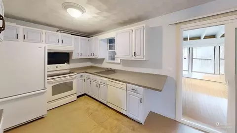 5 Douglas Ln, Wareham, MA 02538 photo 8