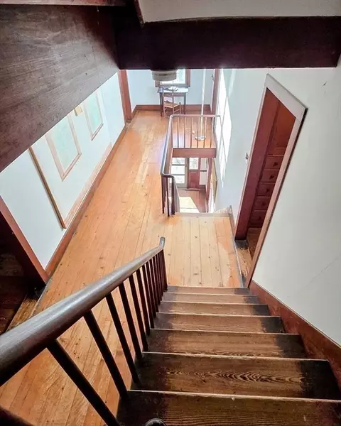 Entry Way - 78 Shaker Rd, Harvard, MA 01451 photo 2 of 6