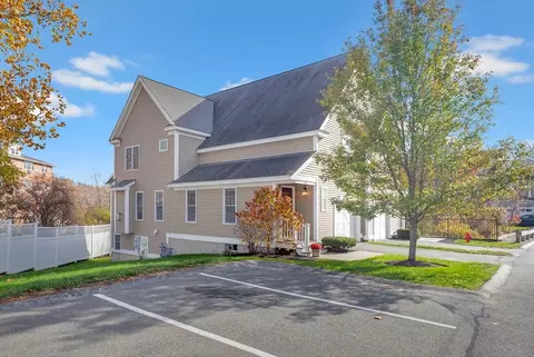 24 River Point Dr #6, Ipswich, MA 01938