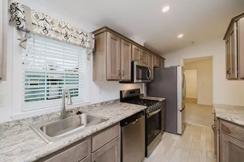 80 Bally Dr, Raynham, MA 02767 photo 15