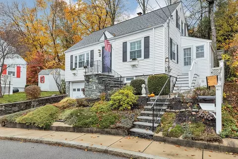 76 Potomac St, Boston, MA 02132
