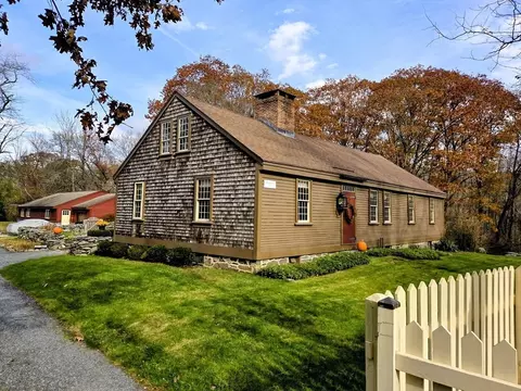 108 Homestead Ave, Rehoboth, MA 02769