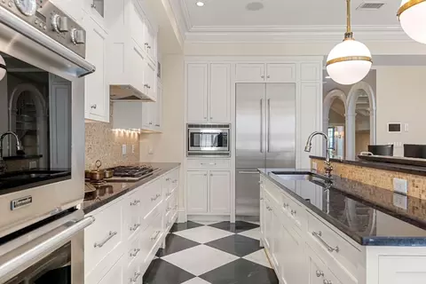 190 Marlborough #C, Boston, MA 02116