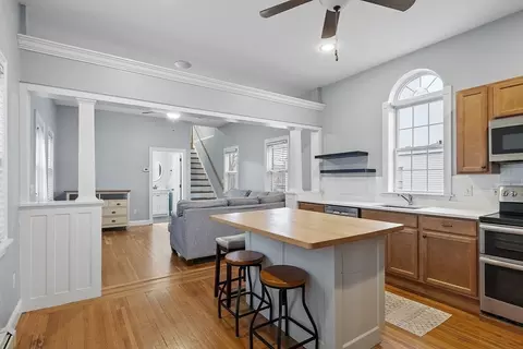 Entry Way - 35 High St #3D, Danvers, MA 01923 photo 1 of 1