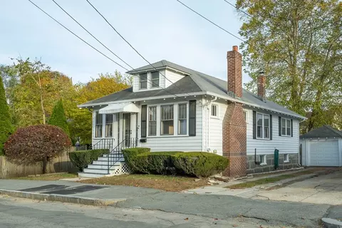 10 White St, Quincy, MA 02169