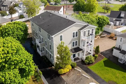 10 Malta St #1, Hull, MA 02045