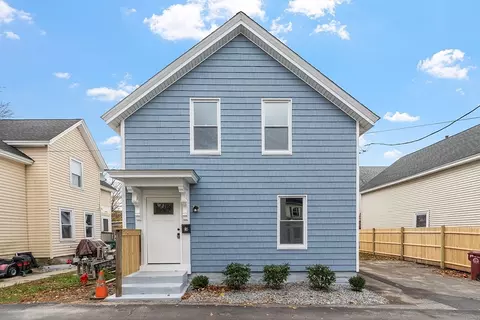3 Hamel Pl, Lowell, MA 01850
