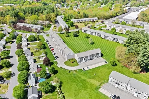 94 Tennis Plaza Rd #10, Dracut, MA 01826