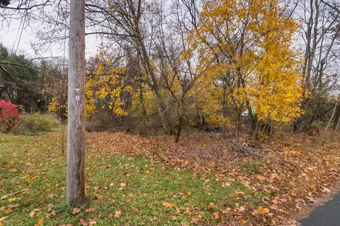 6 Melikian Dr # V, Wilbraham, MA 01095