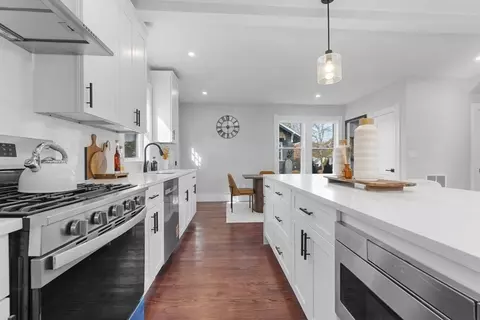 10 King Ter, Beverly, MA 01915 photo 23