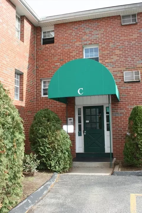 1304 Elm St #4C, West Springfield, MA 01089