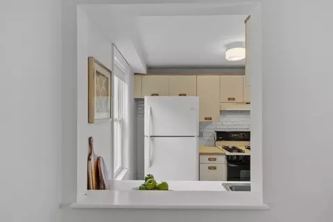 Kitchen - 57 Lantern Ln #3, Dracut, MA 01826 photo 2 of 4