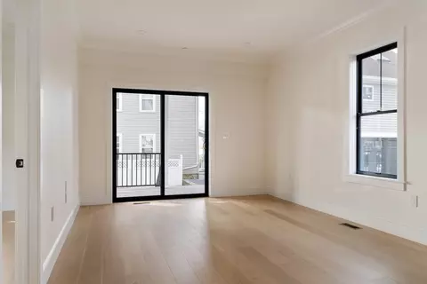 36 Everett Ave, Somerville, MA 02145 photo 15