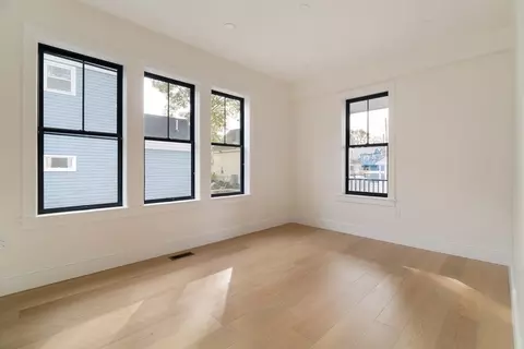 36 Everett Ave, Somerville, MA 02145 photo 17