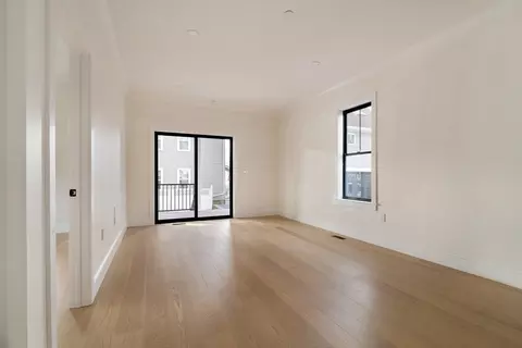 36 Everett Ave, Somerville, MA 02145 photo 10