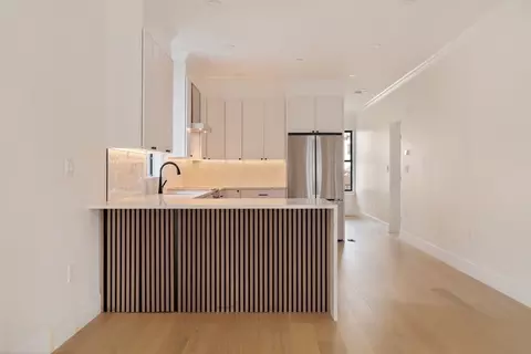 36 Everett Ave, Somerville, MA 02145 photo 5