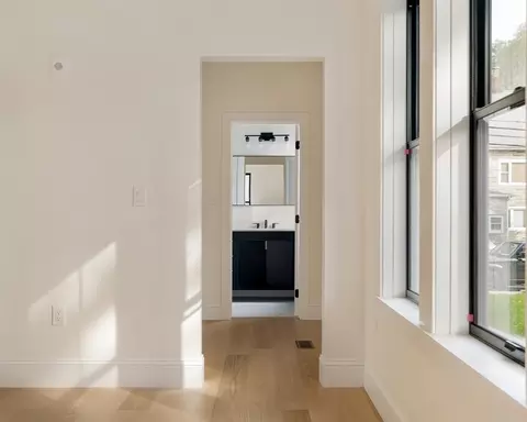 36 Everett Ave, Somerville, MA 02145 photo 19