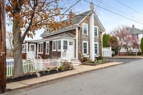 18 E Greenwood, Amesbury, MA 01913
