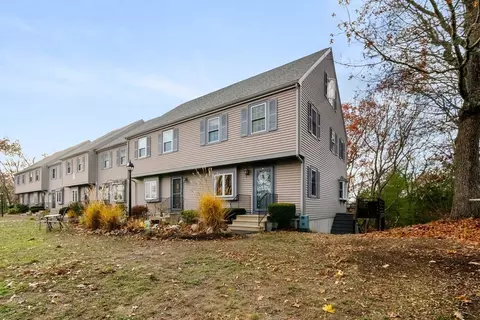 5 Oak Ridge Dr #7, Maynard, MA 01754