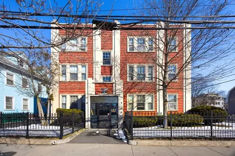99 Franklin St, Lynn, MA 01902